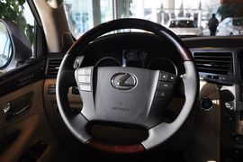 2010款雷克萨斯LX570到店实拍