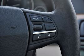 2012款宝马530i旅行版领先型