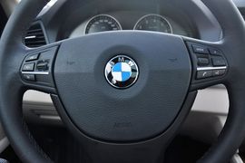 2012款宝马530i旅行版领先型