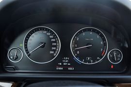 2012款宝马530i旅行版领先型