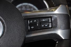 2012款福特野马Shelby