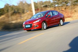 2011款标致308试驾实拍