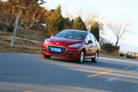 2011款标致308试驾实拍