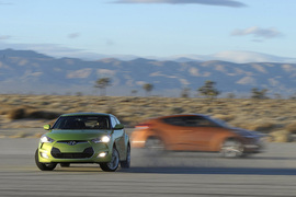 2012款现代飞思Veloster