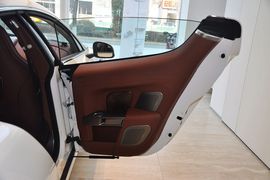 2010款阿斯顿马丁Rapide