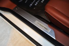 2010款阿斯顿马丁Rapide