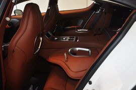 2010款阿斯顿马丁Rapide