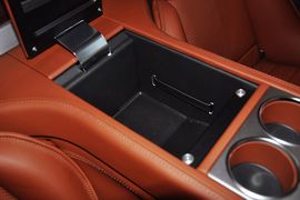 2010款阿斯顿马丁Rapide