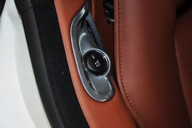 2010款阿斯顿马丁Rapide