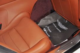 2010款阿斯顿马丁Rapide