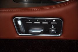 2010款阿斯顿马丁Rapide