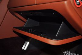 2010款阿斯顿马丁Rapide