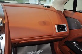 2010款阿斯顿马丁Rapide