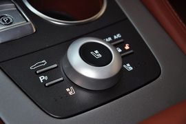 2010款阿斯顿马丁Rapide