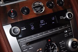 2010款阿斯顿马丁Rapide