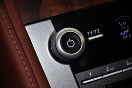 2010款阿斯顿马丁Rapide