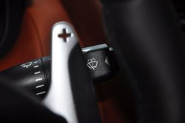 2010款阿斯顿马丁Rapide