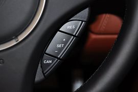 2010款阿斯顿马丁Rapide