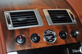 2010款阿斯顿马丁Rapide