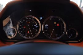 2010款阿斯顿马丁Rapide