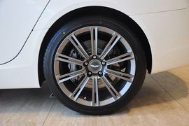 2010款阿斯顿马丁Rapide