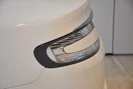 2010款阿斯顿马丁Rapide
