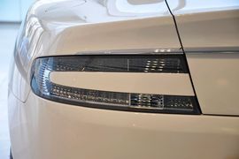 2010款阿斯顿马丁Rapide