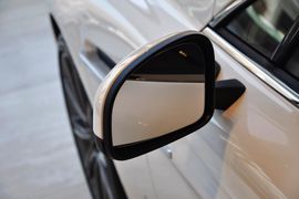 2010款阿斯顿马丁Rapide