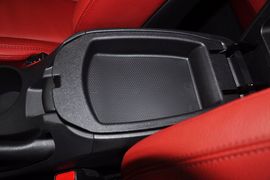 2012款现代飞思Veloster