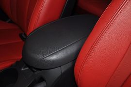 2012款现代飞思Veloster