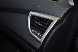2012款现代飞思Veloster