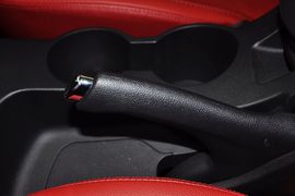 2012款现代飞思Veloster