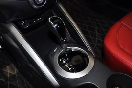 2012款现代飞思Veloster