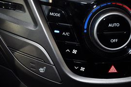 2012款现代飞思Veloster