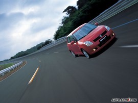 2005款铃木雨燕5门版