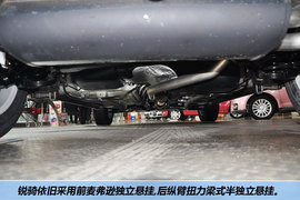 2012款长安铃木天语SX4锐骑