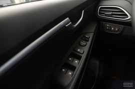 2017款全新悦动内饰