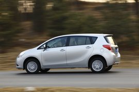 2012款丰田逸致1.8L