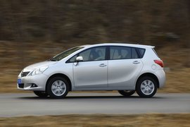 2012款丰田逸致1.8L