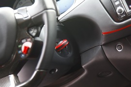 2012款法拉利FF冰雪试驾实拍