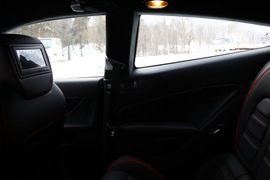 2012款法拉利FF冰雪试驾实拍