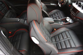 2012款法拉利FF冰雪试驾实拍