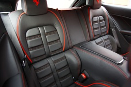 2012款法拉利FF冰雪试驾实拍