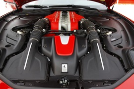 2012款法拉利FF冰雪试驾实拍