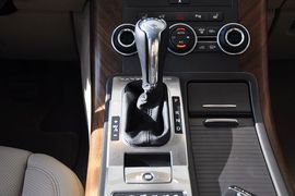 2012款路虎揽胜运动版