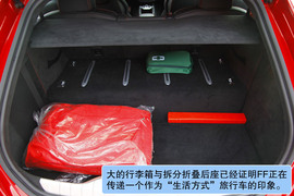 2012款法拉利FF冰雪试驾实拍