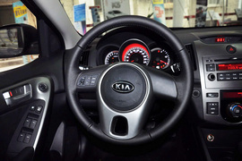 2011款起亚福瑞迪1.6L