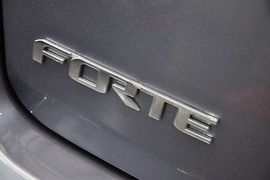 2011款起亚福瑞迪1.6L