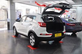 2012款起亚智跑2.0L自动两驱GLS