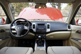 2011款陆风X8